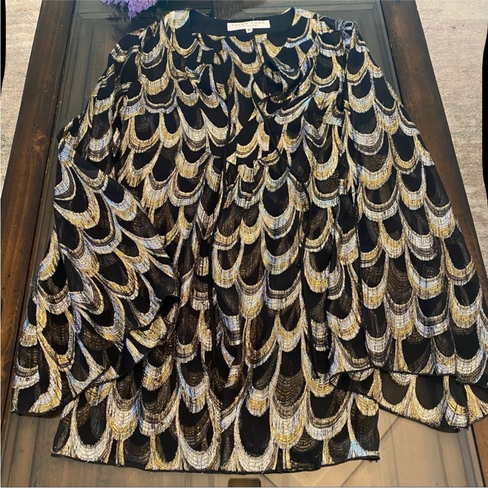 Chic Black and Gold Patterned Blouse Silk